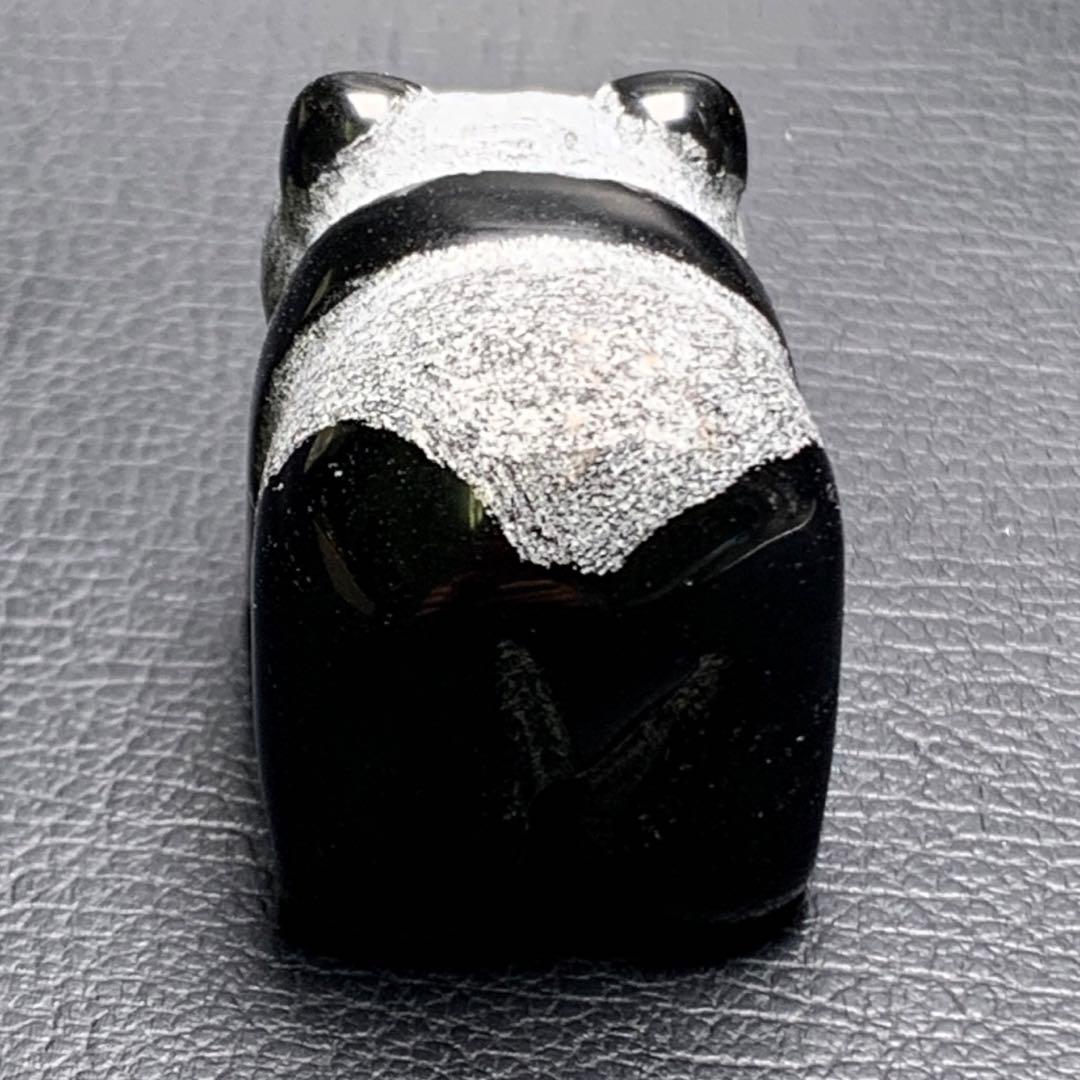 011551  天然黒曜石パンダ置き物、23.1＊39.3ミリ