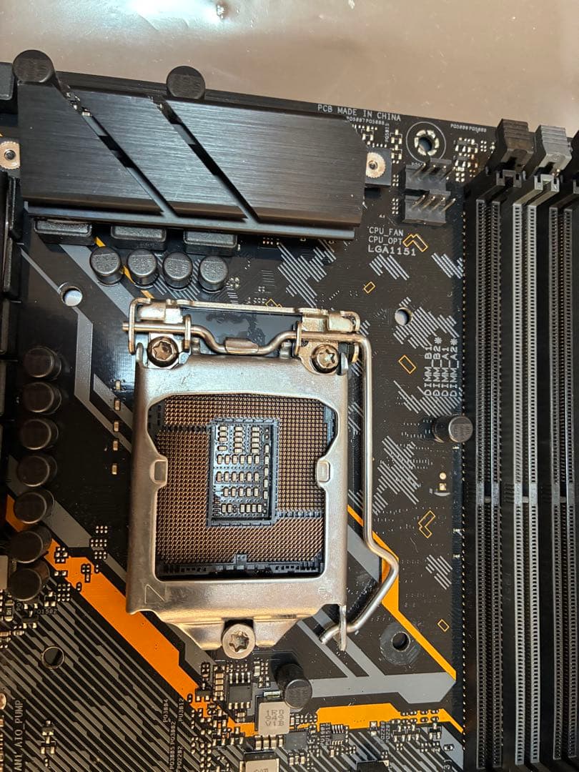 TUF Z390-PLUS GAMING マザーボード