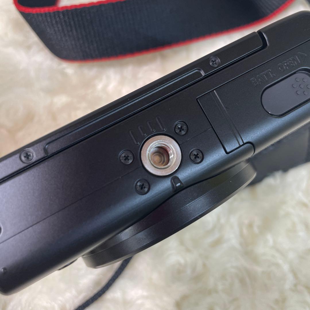 Canon EOS M200 ミラーレス一眼カメラ　美品