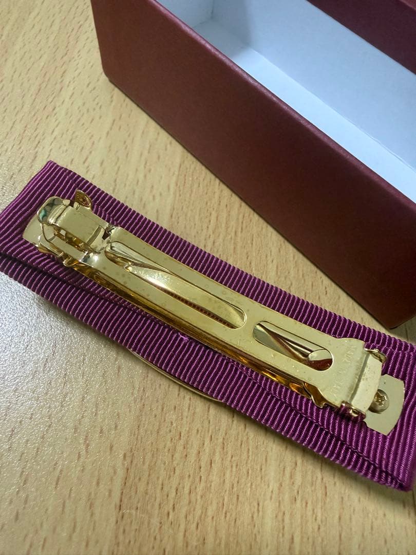 フェラガモ バレッタ ピンク