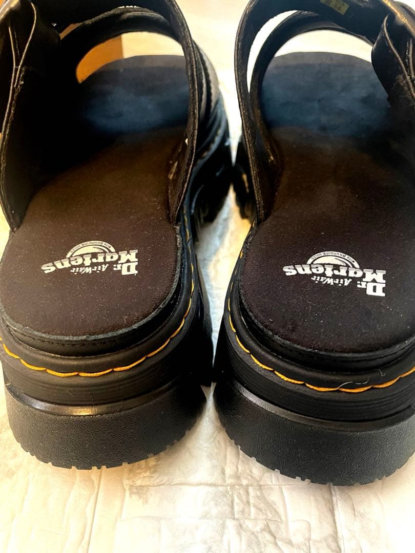 Dr. Martens MATTISON スライドサンダル