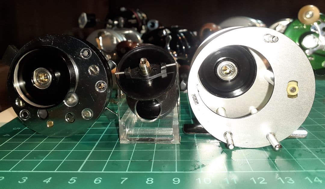 アブガルシア ABU アンバサダー2500C サイドカップ変更