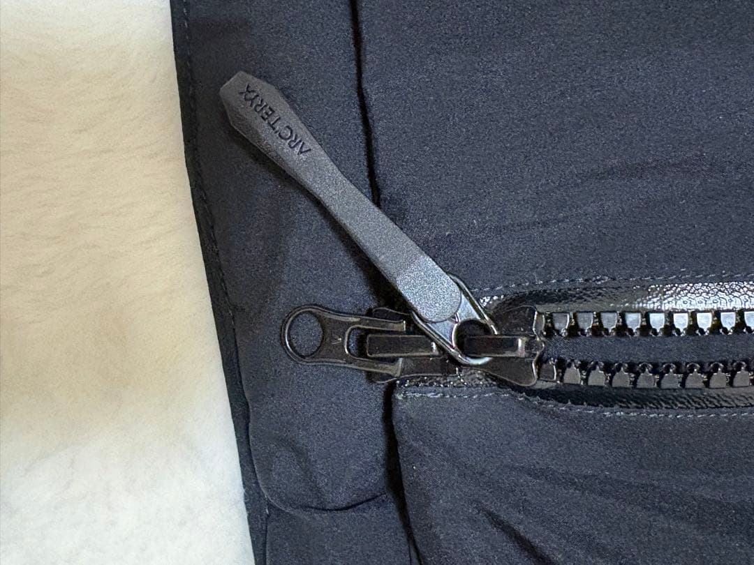 アークテリクス　ベータインサレーテッドジャケット