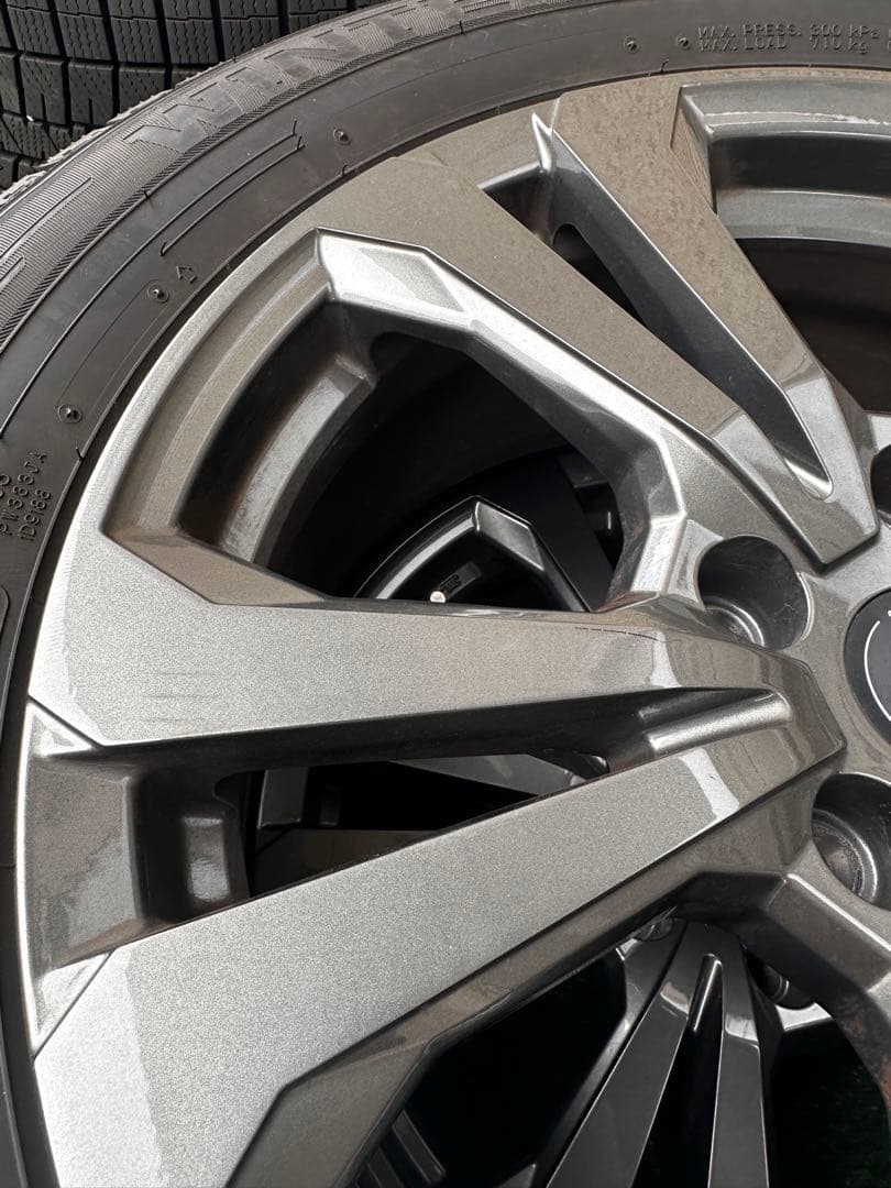 ルノーキャプチャー　17インチホイールスタッドレスタイヤセット215/60R17