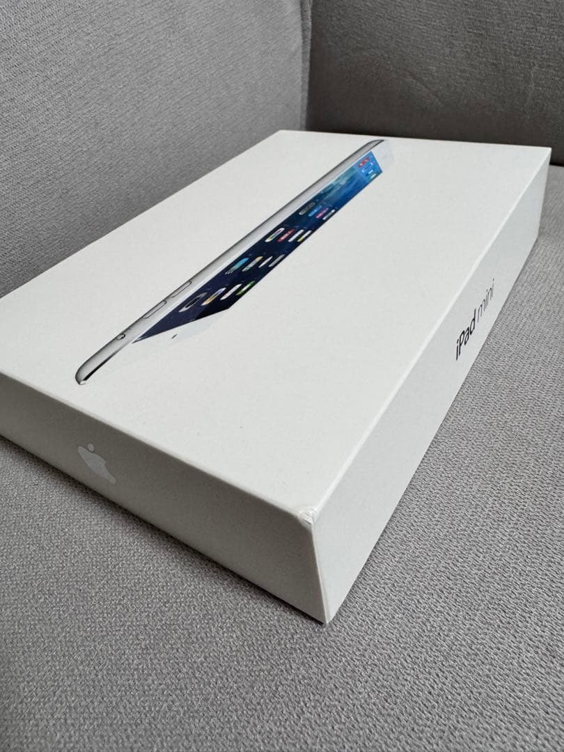 Apple iPad mini 2 64GB Wi-Fiモデル シルバー