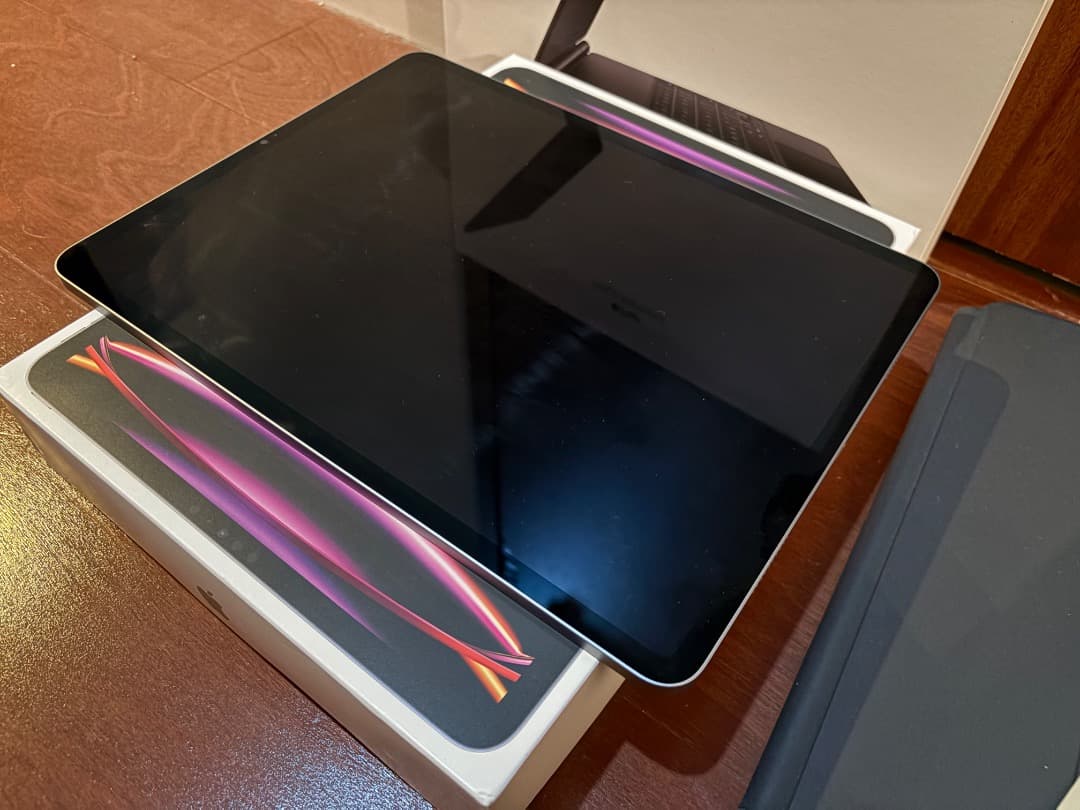 【美品セット】売り切りiPad Pro 12.9インチ第6世代（256GB）