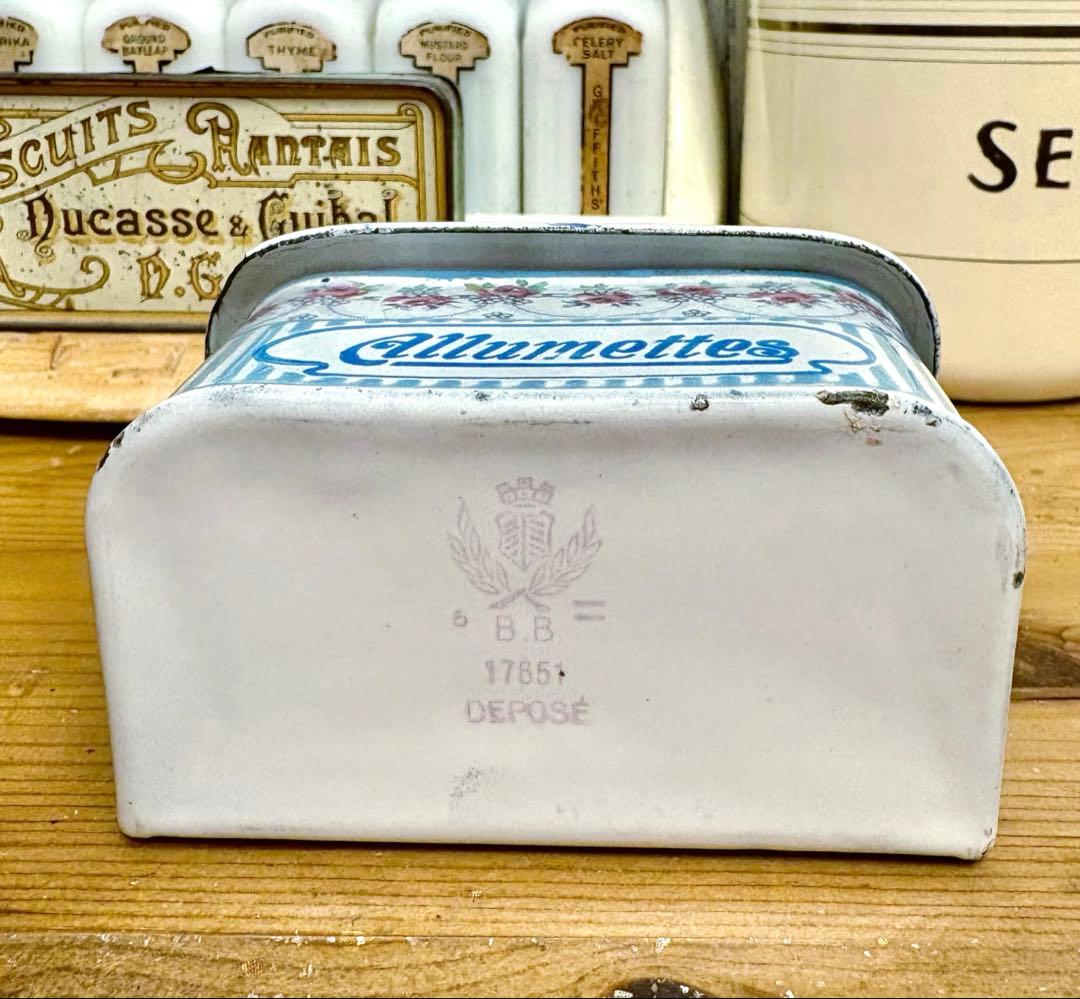 ◆大人気レア◆美品アンティークホーローBB社 アリュメット缶♡ローズガーランド