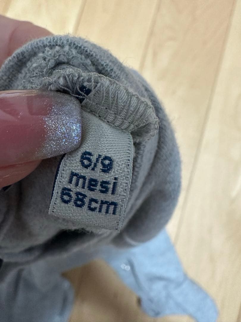 モンクレール　グレー 足付きロンパース