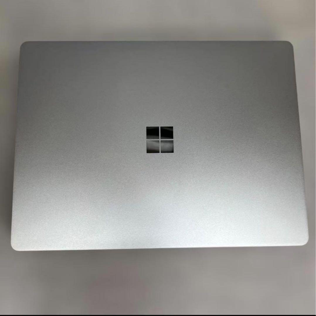 美品 マイクロソフト サーフェス Laptop Go 1943 ノートパソコン