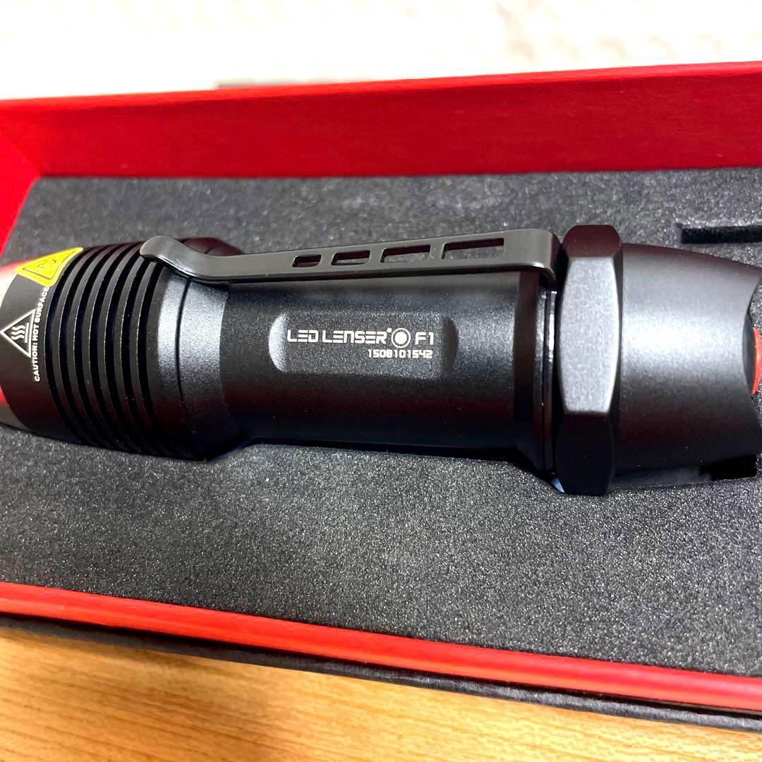 REDLENSER レッドレンザー F1 8701 ライト 照明 ペンライト