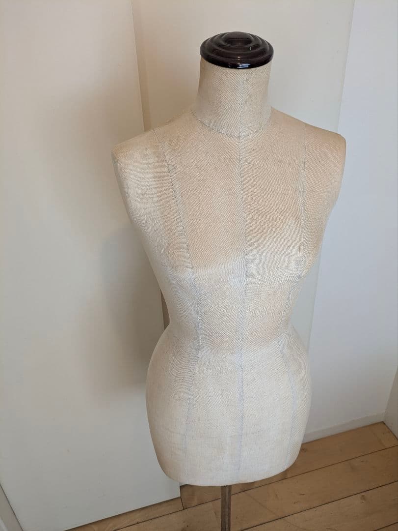 トルソー高さ調整可能