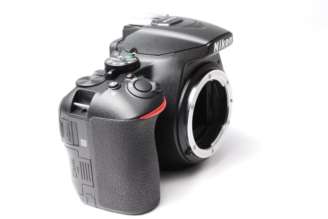 【新品級】Nikon D5600 Wレンズ 初心者おすすめ Wi-Fi転送