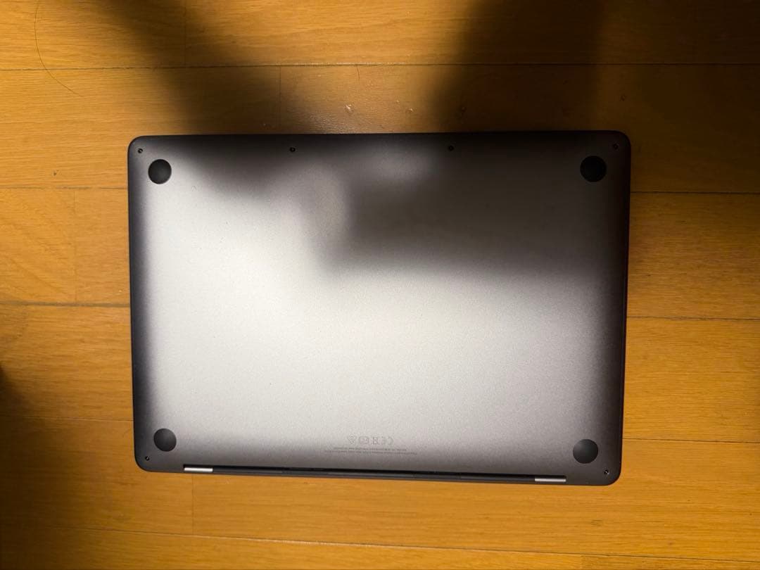 Apple MacBook Pro M2、メモリ24GB、SSD1TB