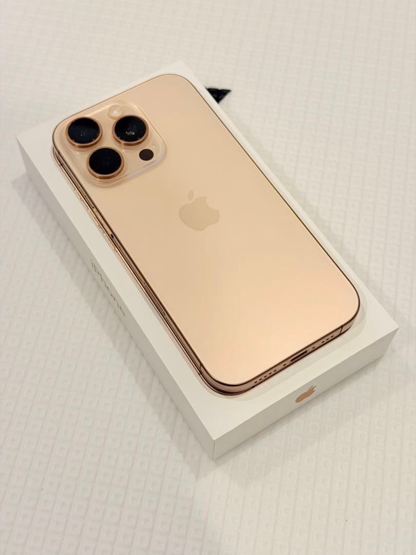 極美品✨iPhone 16 Pro 128GB デザートチタニウム+フィルム2枚