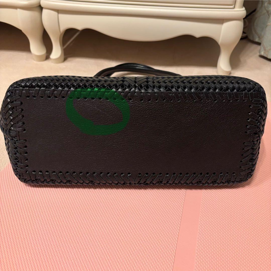 アニヤハインドマーチ　ニーソントート