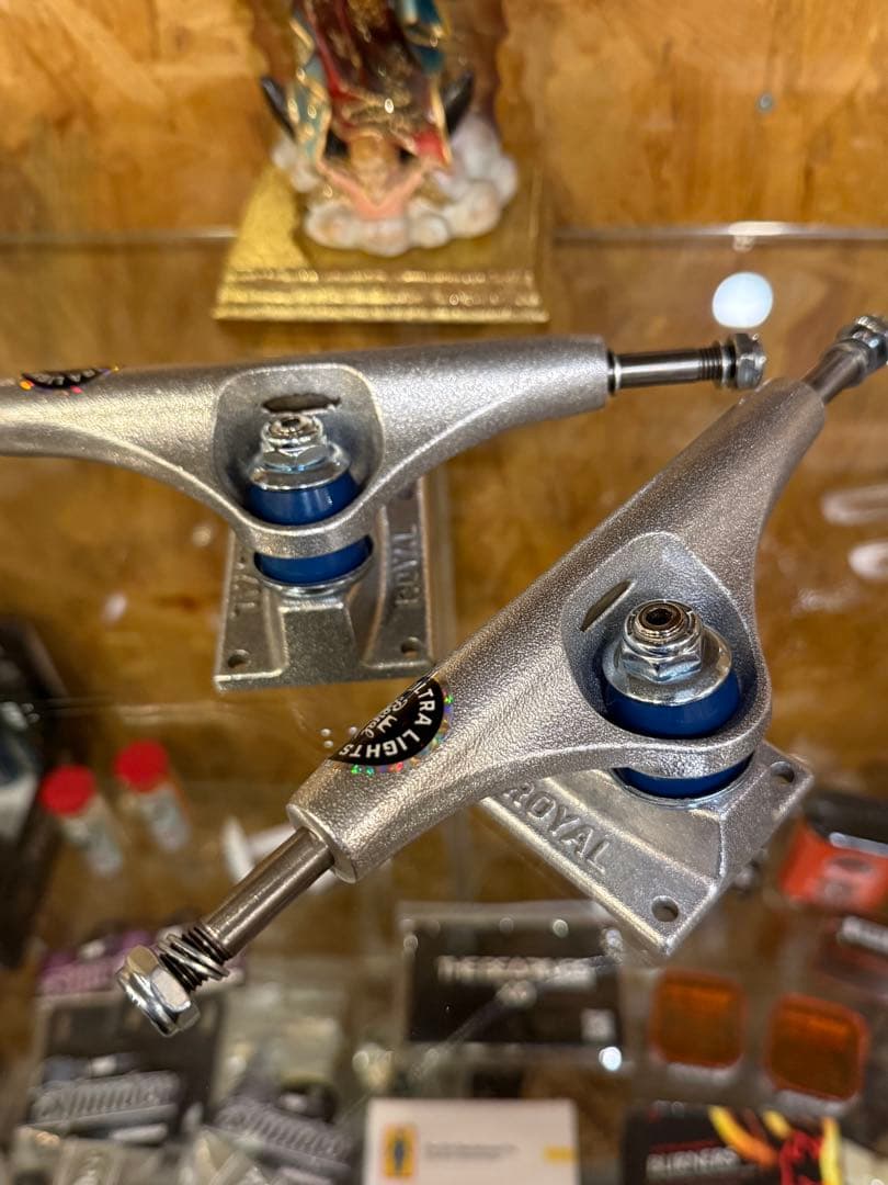  トラック ULTRA LIGHTS RAW 139