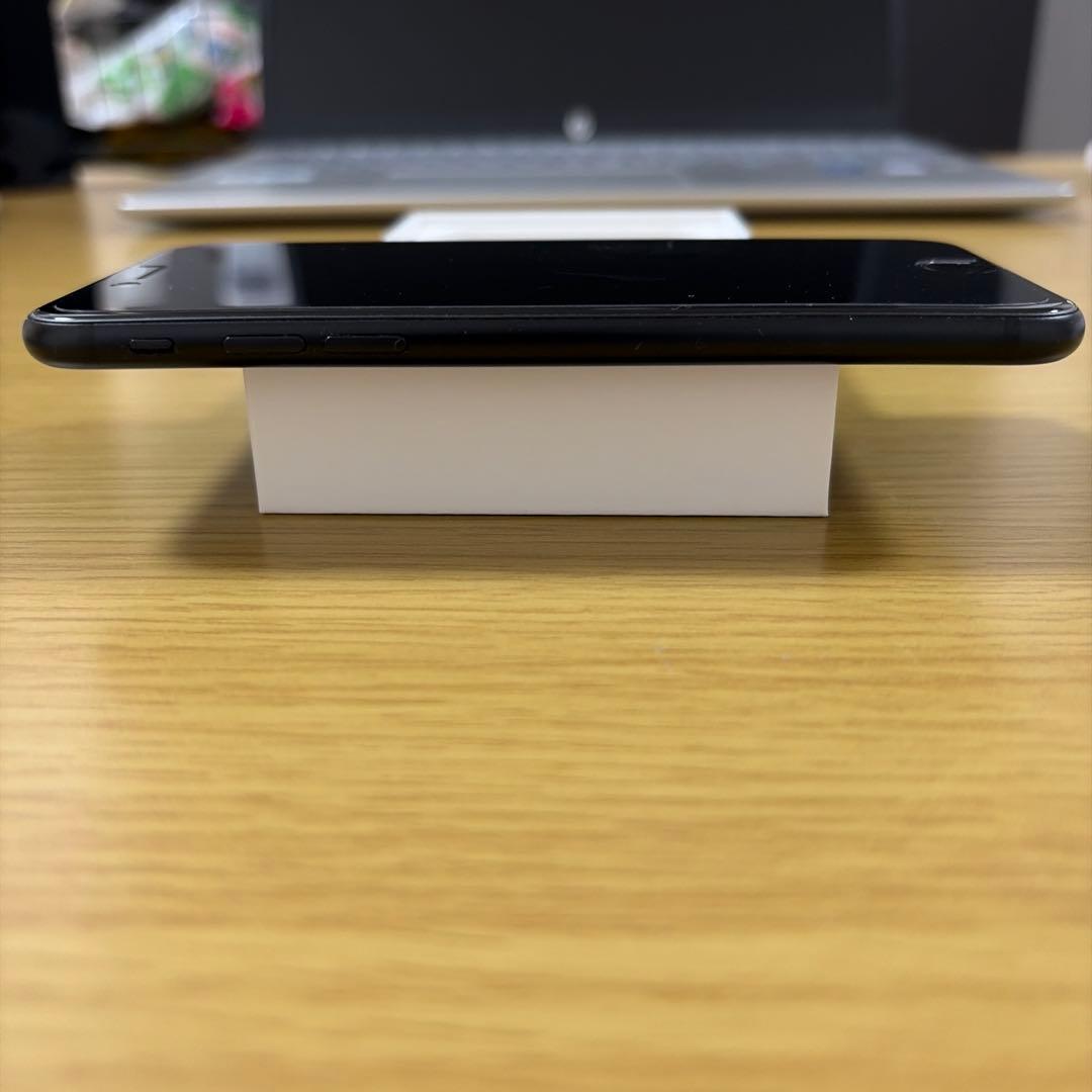 iPhone SE 第2世代 (SE2) simフリー 64gb ブラック