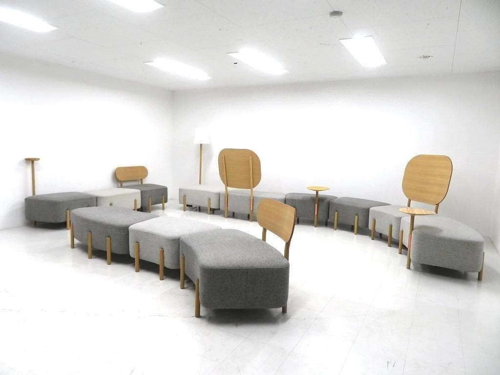 展示品　カリモク　ドラドラ　北欧　オーク材　ソファ サイドテーブル　付き