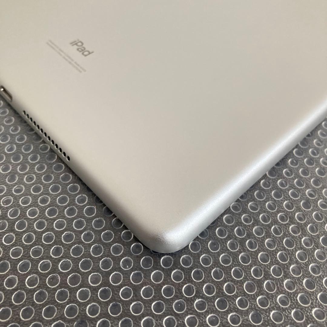 3762【早い者勝ち】美品☆電池良好☆iPad8第8世代32GB SIMフリー☆