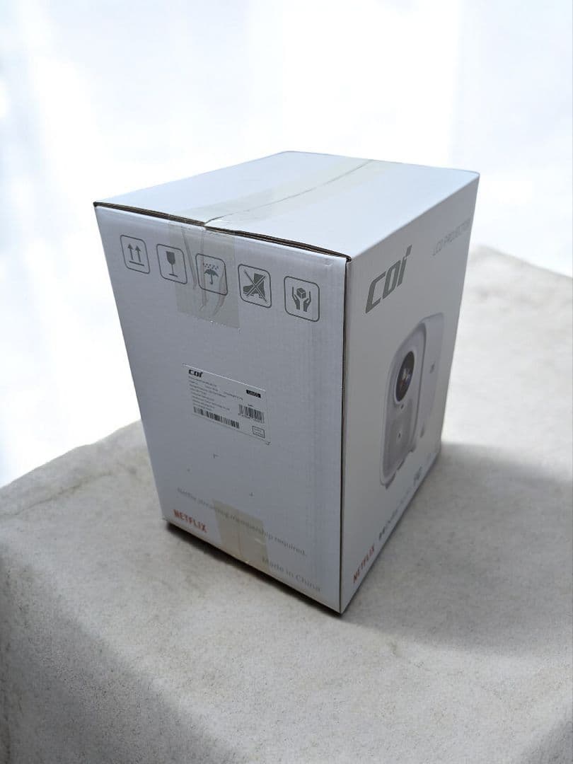 COI-UNO5 プロジェクター【白】Netflix認定・Linux OS 搭載