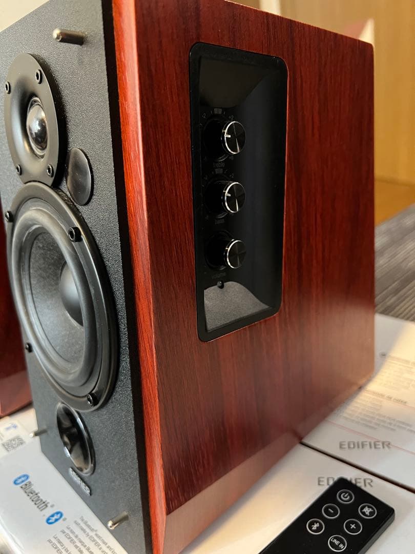 スピーカー・ウーファー Edifier R1700BT