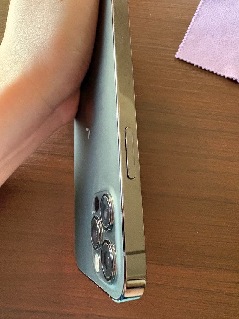 美品Apple iPhone 12 pro グラファイト