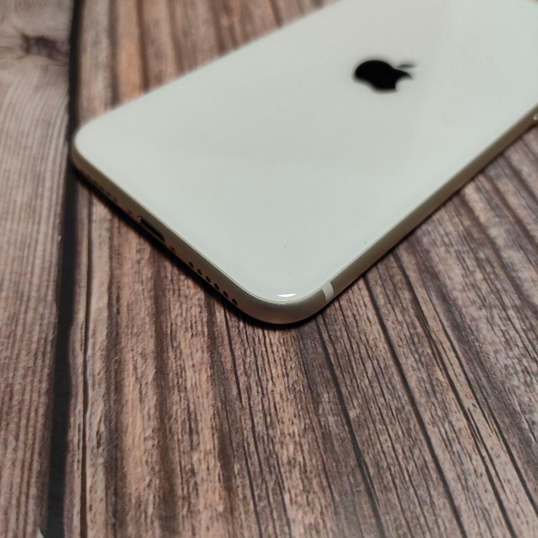 iPhone SE 第3世代 64GB 美品 おまけ大量 バッテリー89%