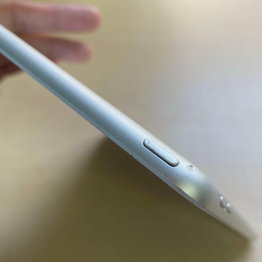 iPad 第6世代　A1893　Wi-Fiモデル　シルバー　32GB #3