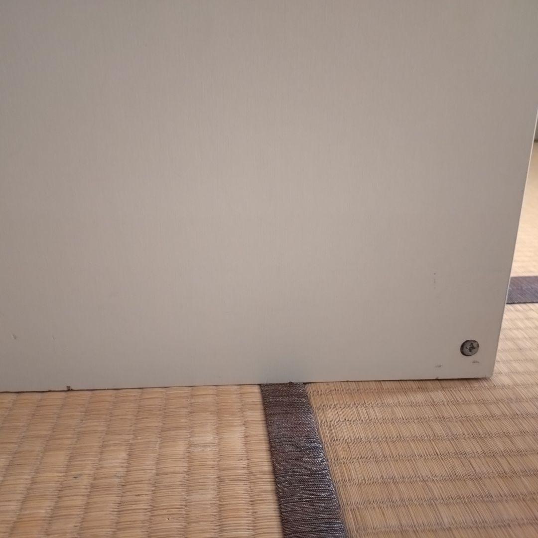 ポップな花柄デザインの押入れタンス 3段 チェスト 昭和レトロ