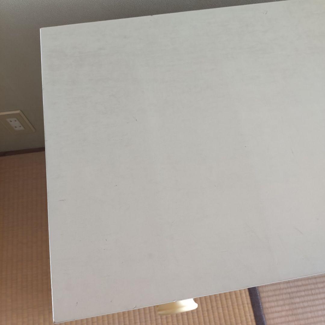 ポップな花柄デザインの押入れタンス 3段 チェスト 昭和レトロ