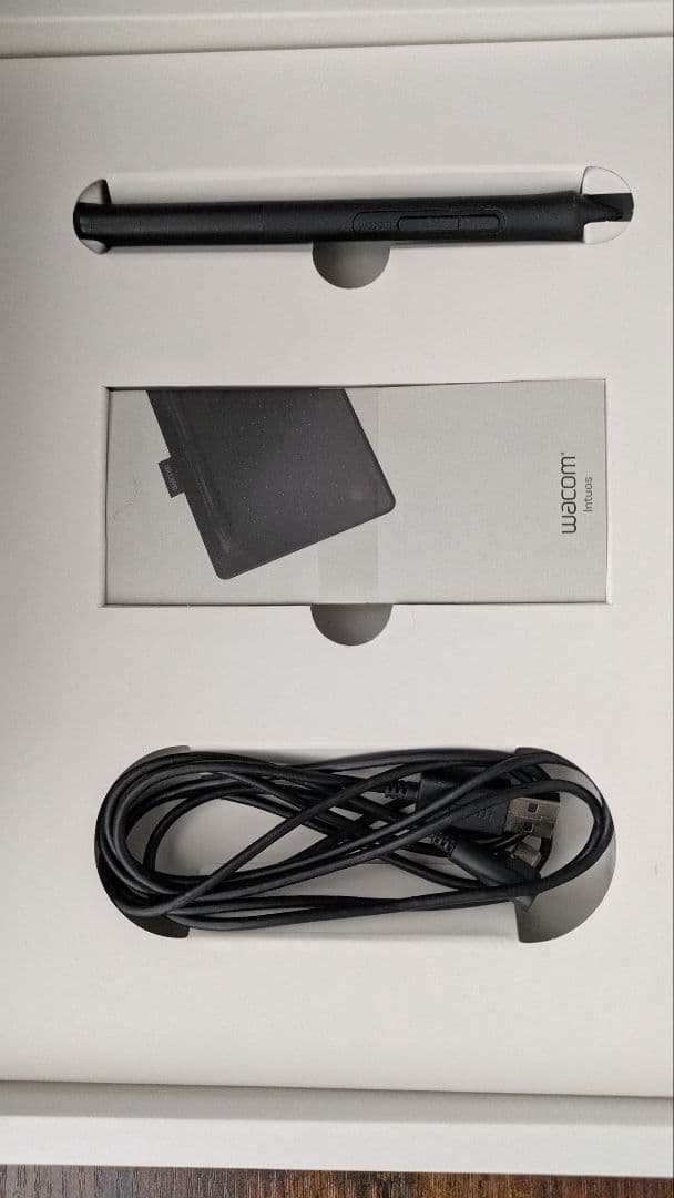 Wacom Intuos ペンタブレット 本体 CTL-6100WL/K0