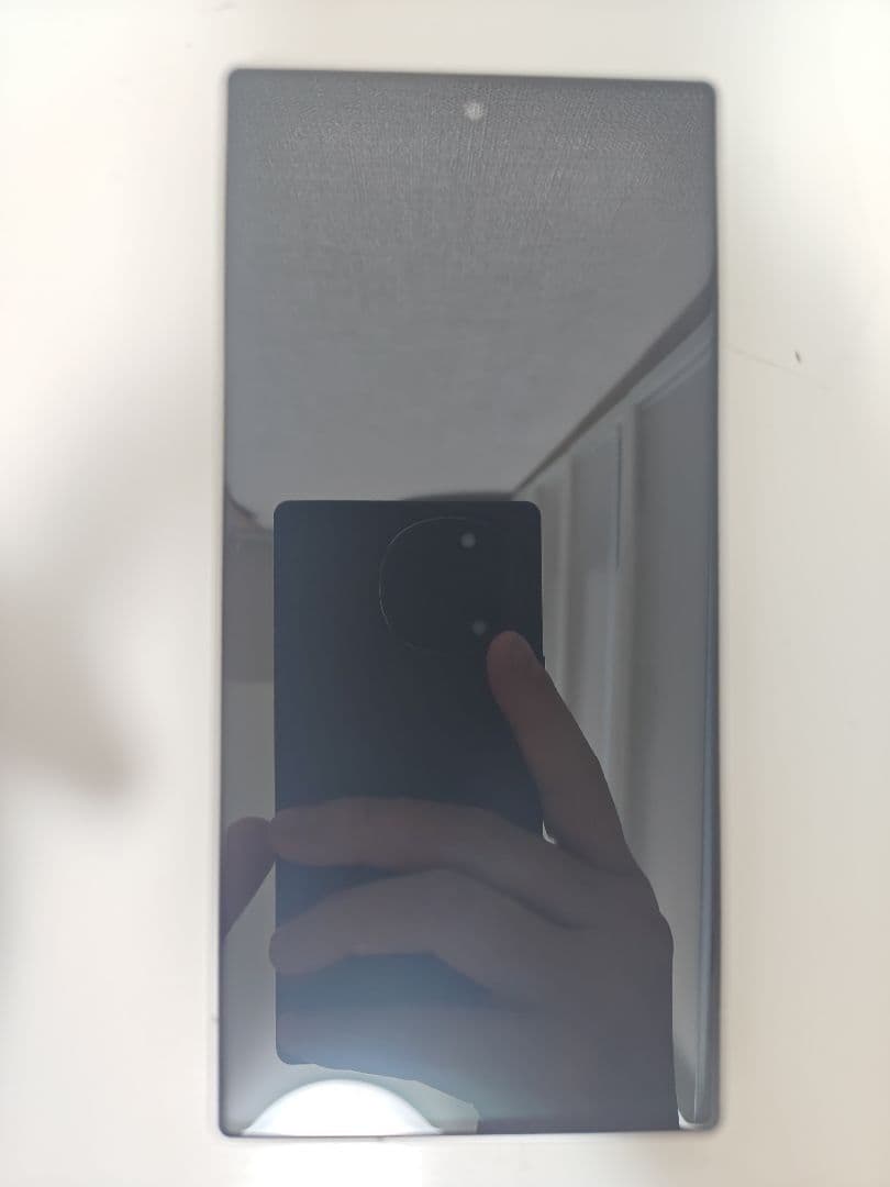 美品　AQUOS R9 256GB ホワイト SH-M28 SIMフリー