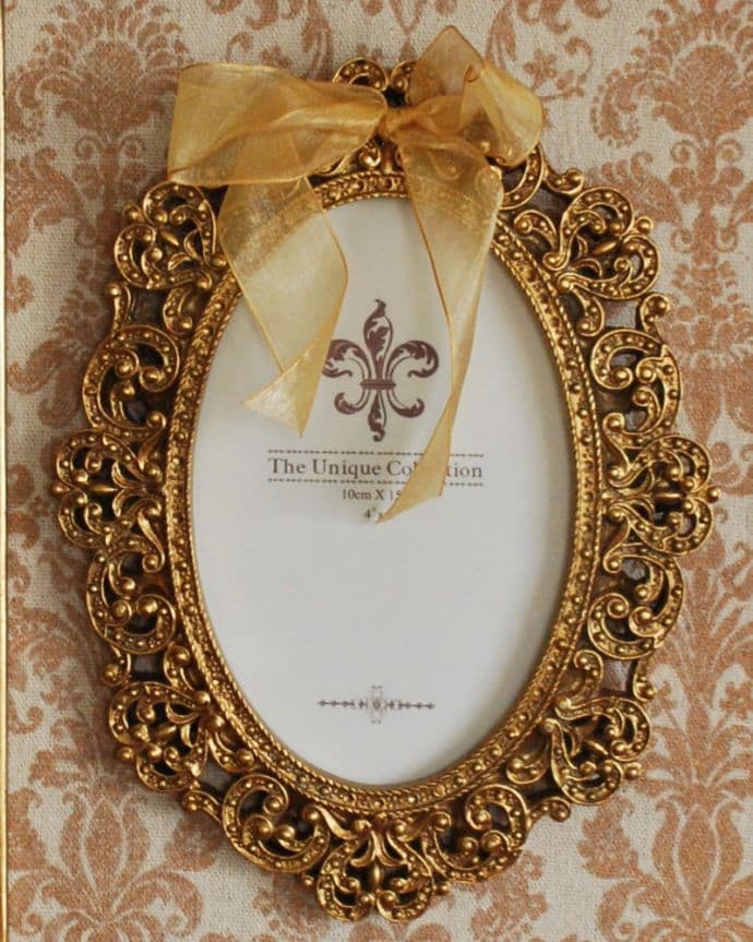 輸入雑貨　クラッシックゴールド　フランス　『壁掛けフォトフレーム』　アンティーク