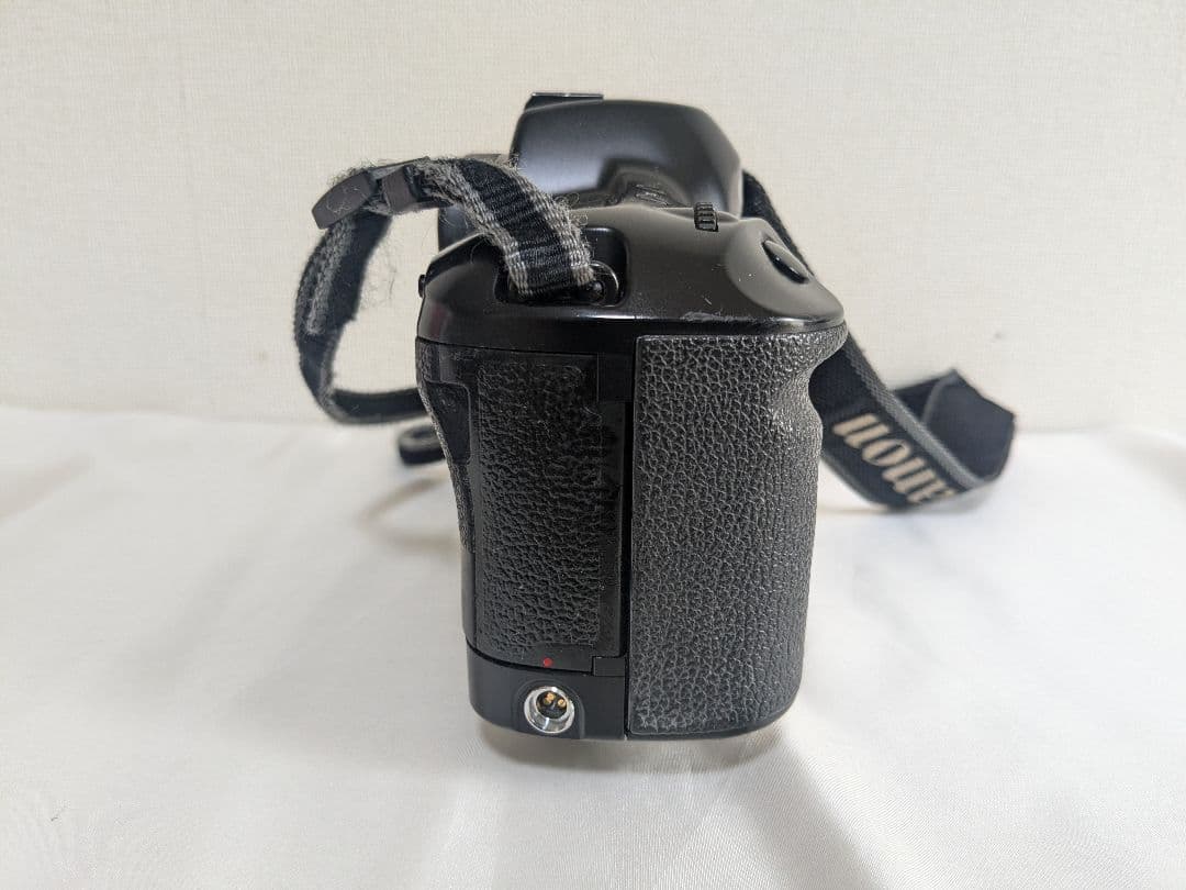 【ジャンク品】 Canon EOS-1N ボディ 一眼レフカメラ