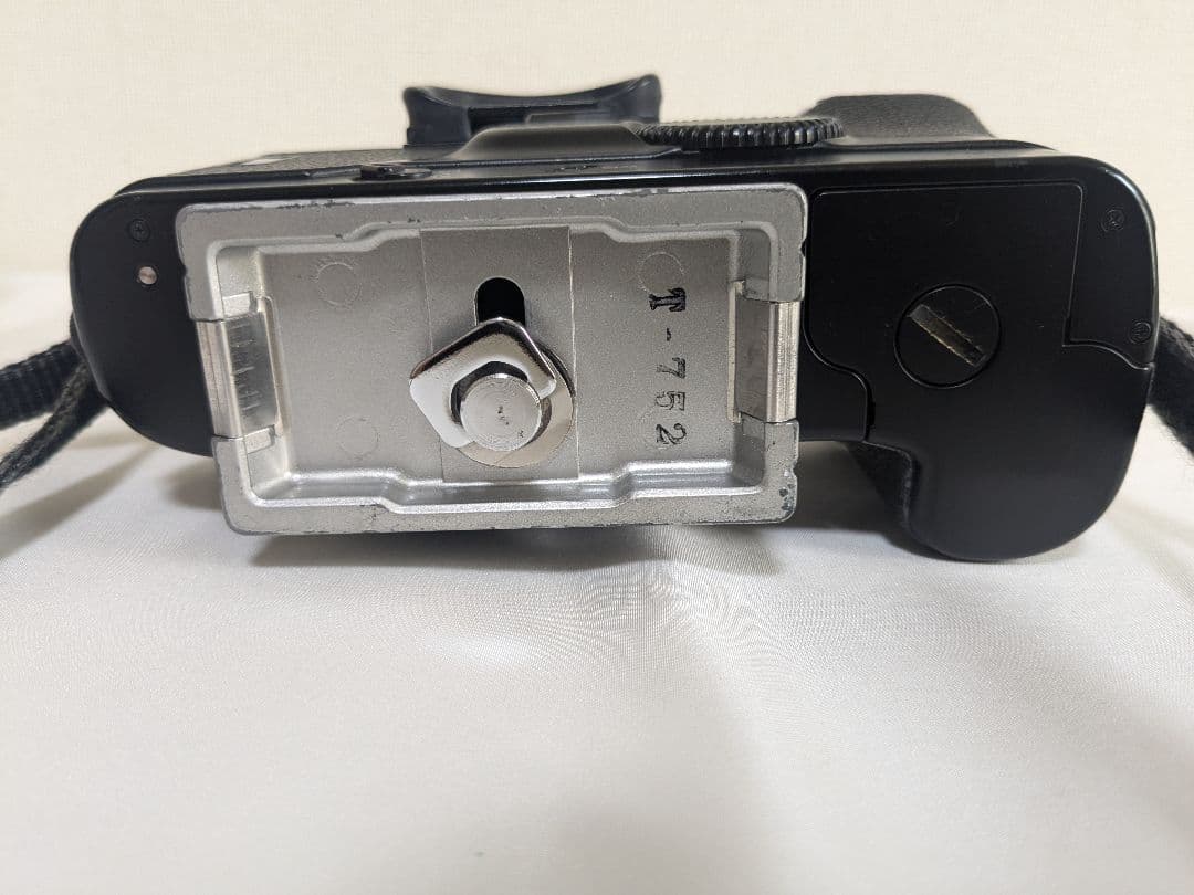 【ジャンク品】 Canon EOS-1N ボディ 一眼レフカメラ