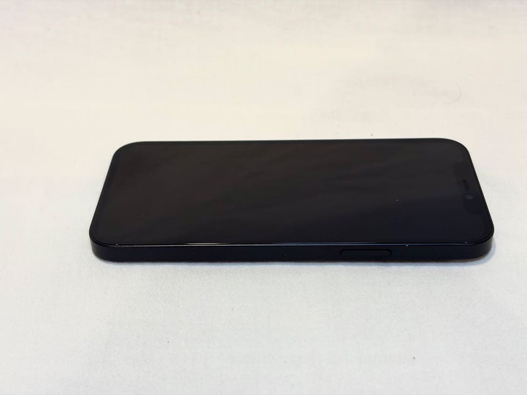 iPhone 12 64GB ブラック【Appleストア購入品】