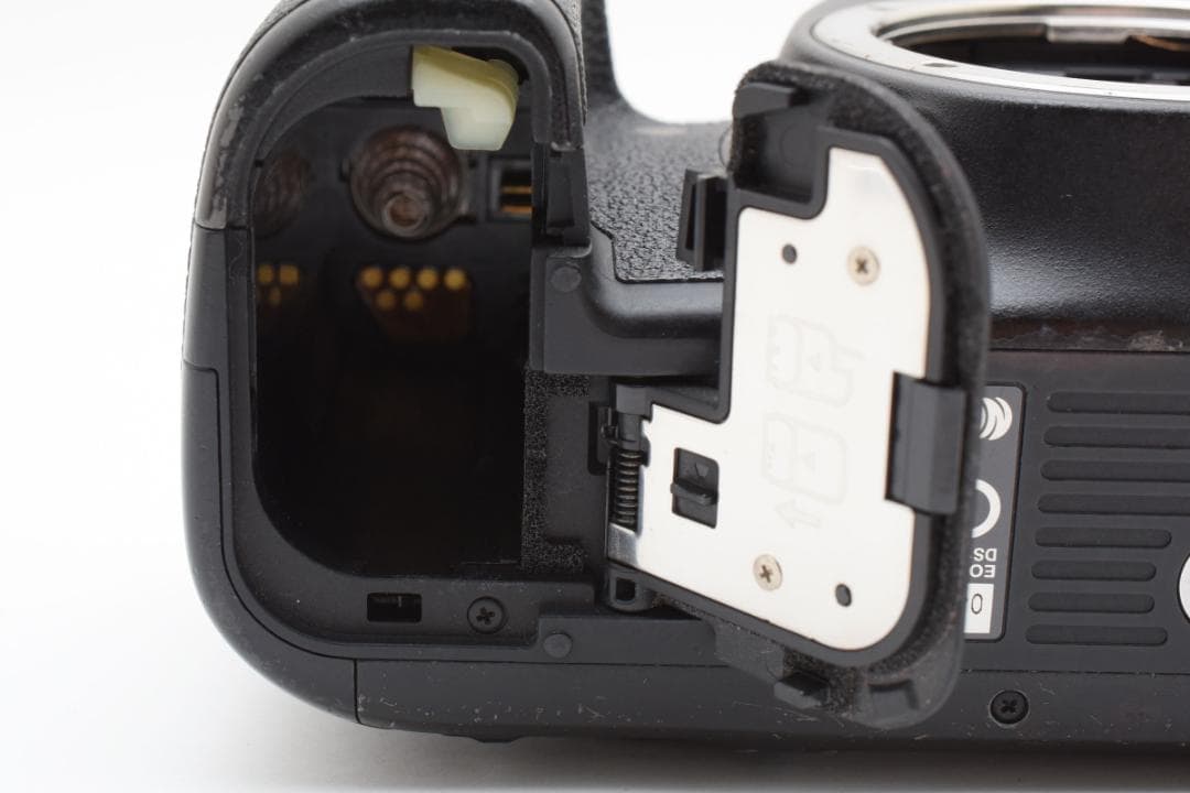 Canon EOS 6D Wi-Fi対応 フルサイズ デジタル一眼レフカメラ