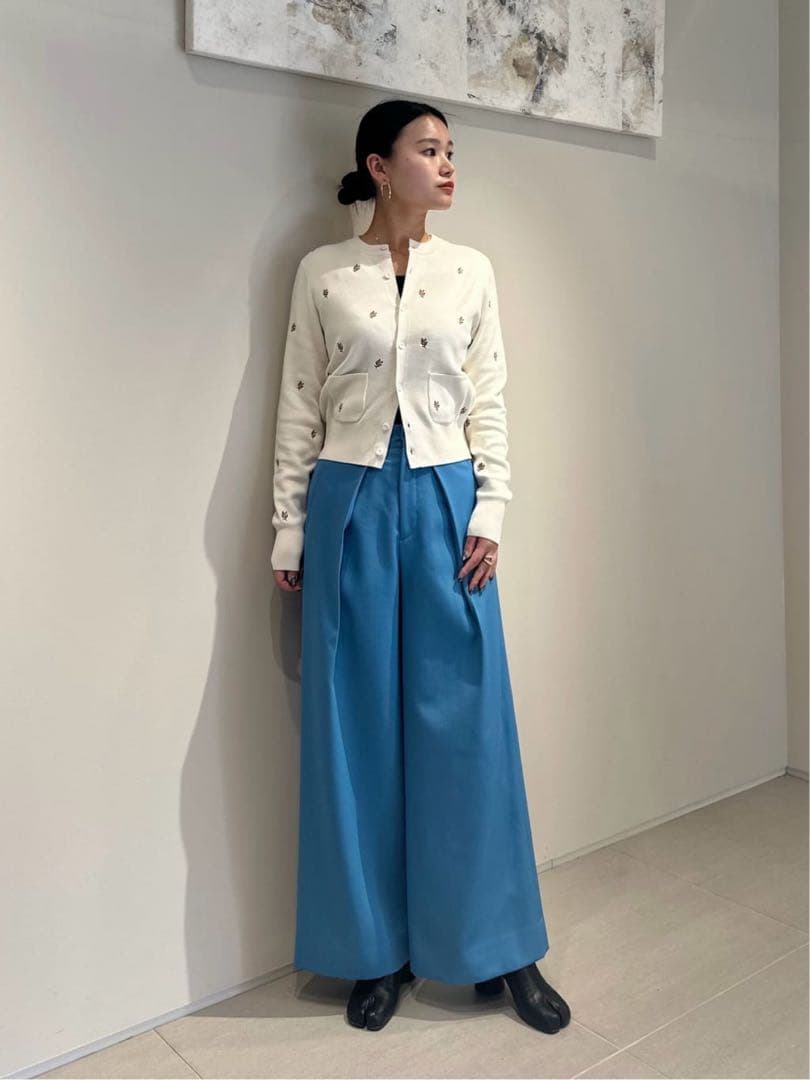 CABaN コットンカシミヤ エンブロイダリークルーネックカーディガン