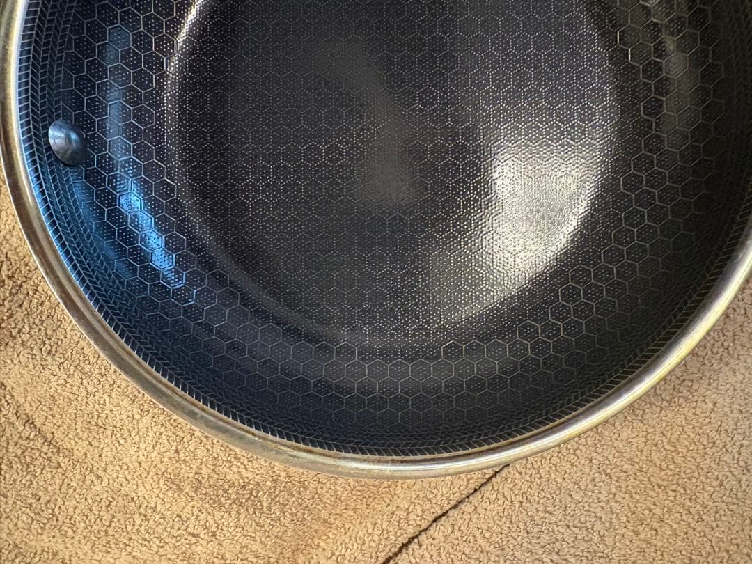 HexClad フライパン 20cm 【焦げ付き防止加工】未使用品