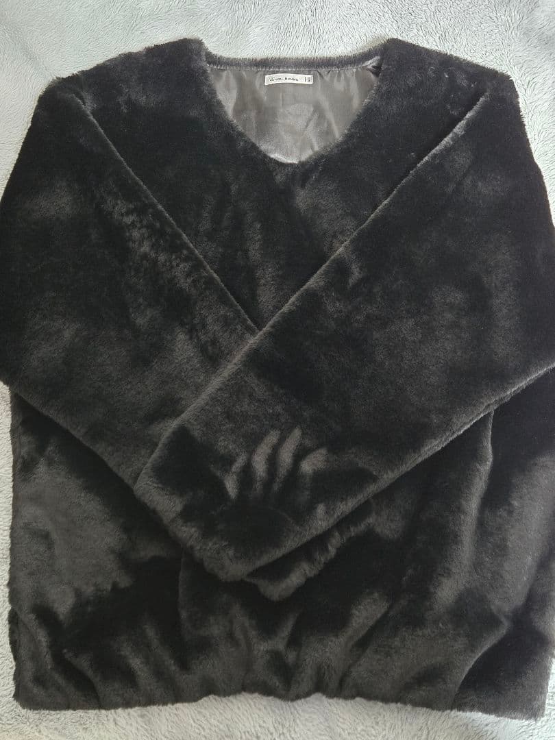 トップス SSZ FAKE FUR CREW