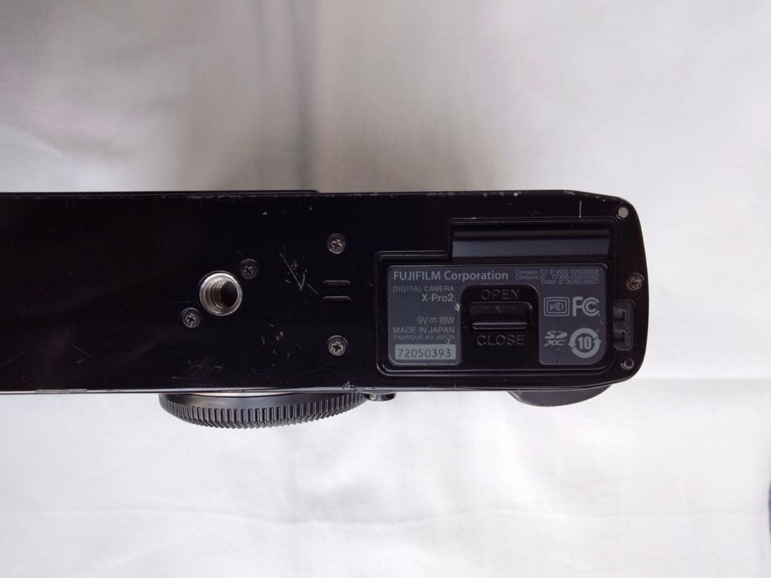 Fujifilm X-Pro2 ブラック ボディ　+ 純正チャージャー