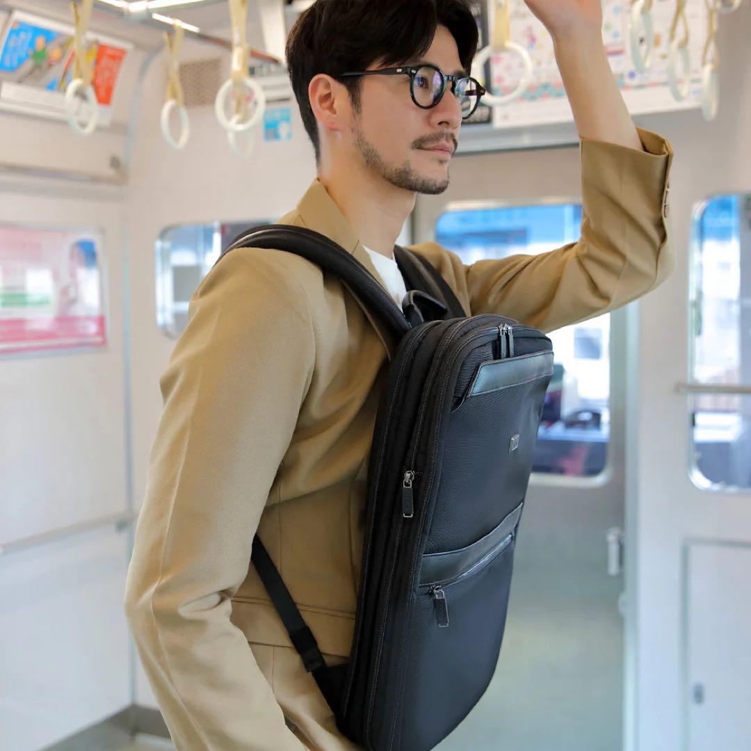 EvoonマルチビジネスリュックSlim X 薄型15.6インチPC収納可能