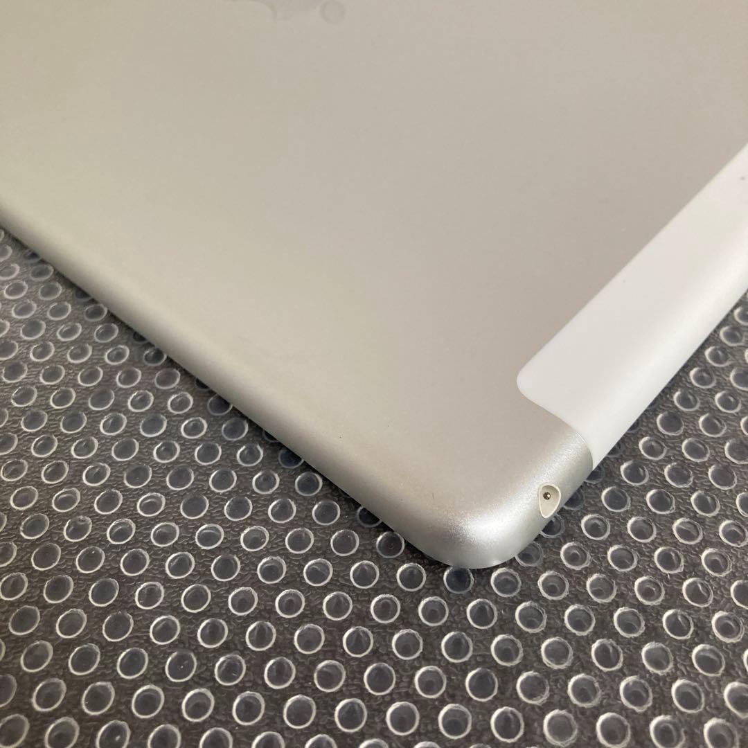 585【早い者勝ち】iPad6 第6世代 32GB SIMフリー☆