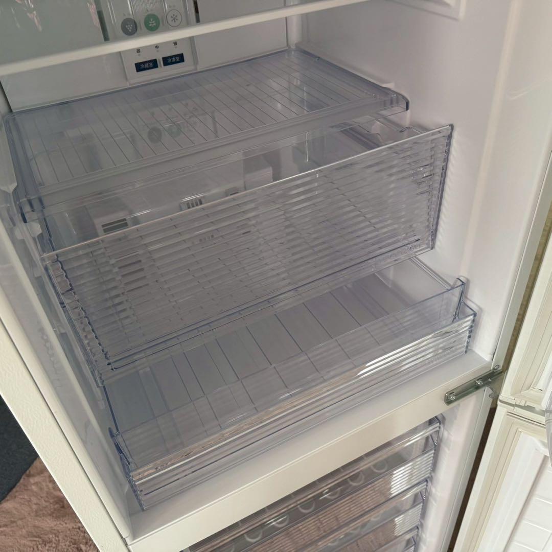 都内23区配送無料✨冷蔵庫　シャープ　SJ-PD28E-W ホワイト　スリム
