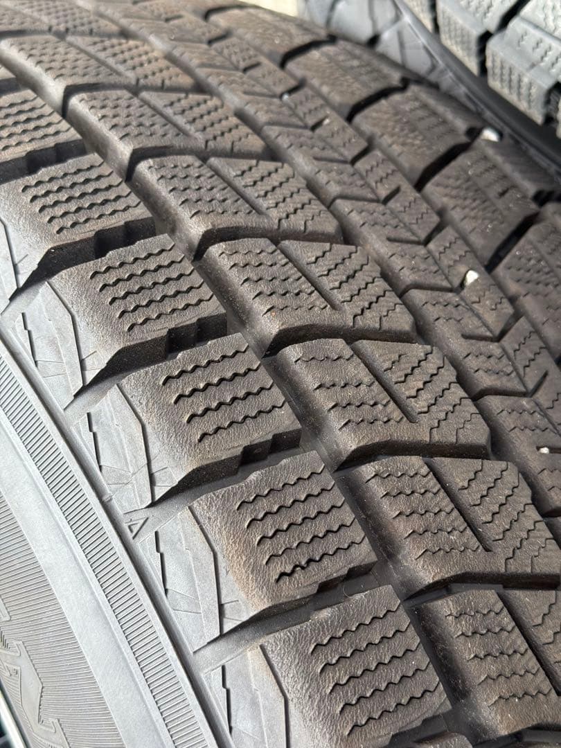 ハイラックス125 GR 純正ホイール& DUNLOP スタッドレス4本セット