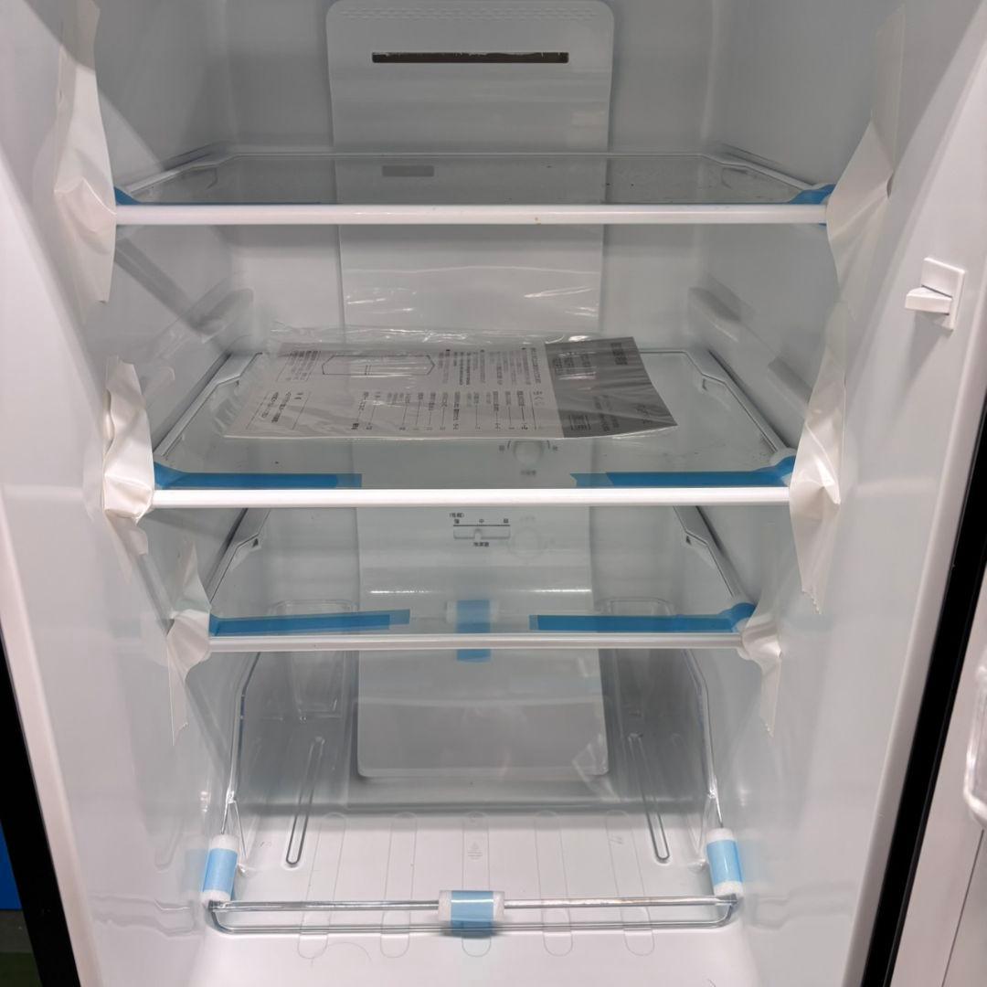 681 関東配送無料　冷蔵庫　100Ｌ強　小型　一人暮らし　2ドア　右開き