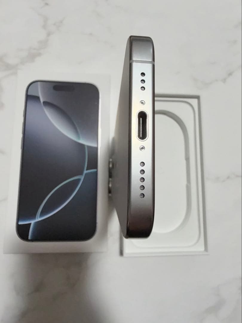 iPhone 16pro 512GB ホワイトチタニウム