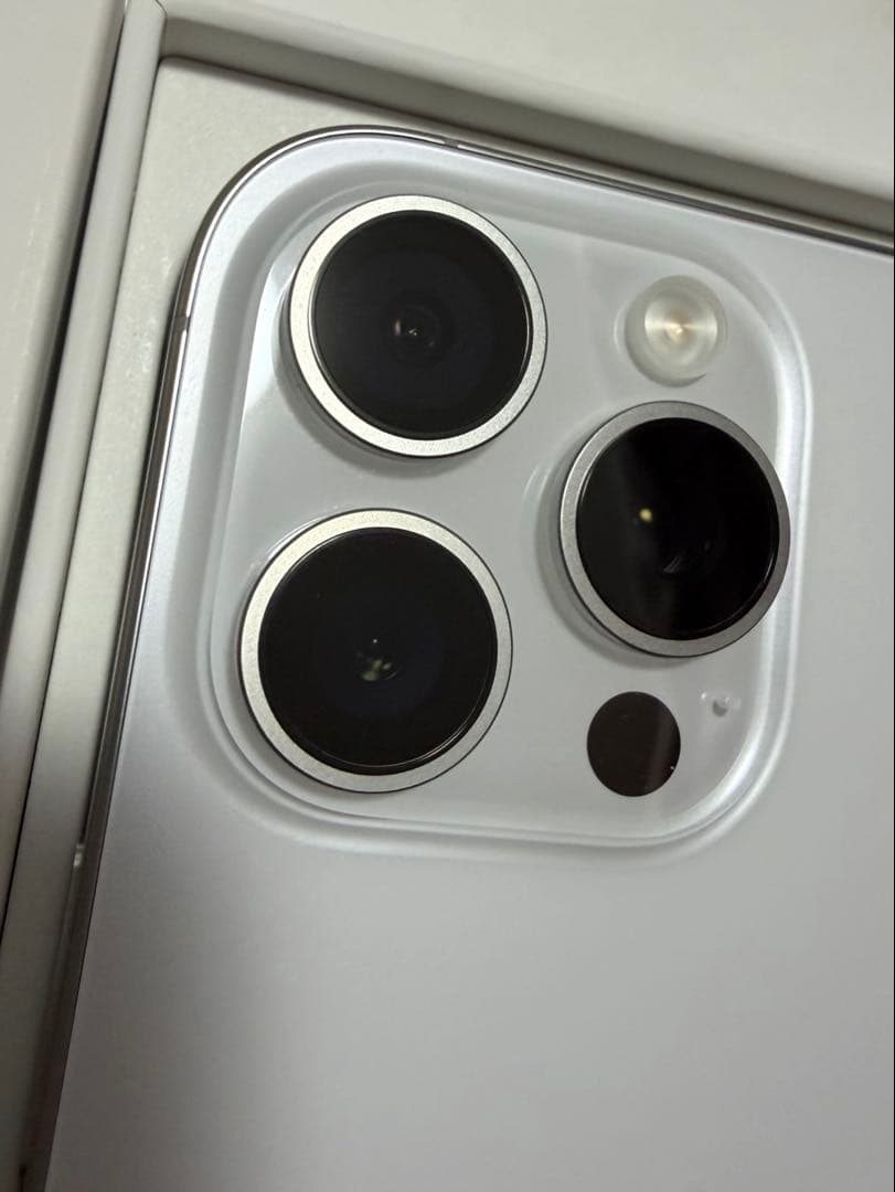 iPhone 16pro 512GB ホワイトチタニウム