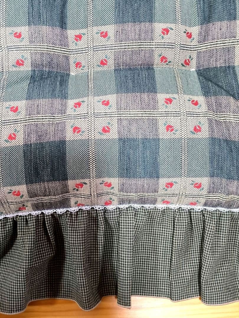 ⭐️アメリカンカントリー雑貨❤フリフリチェアパッド　グリーン系バラ柄♡45cm角