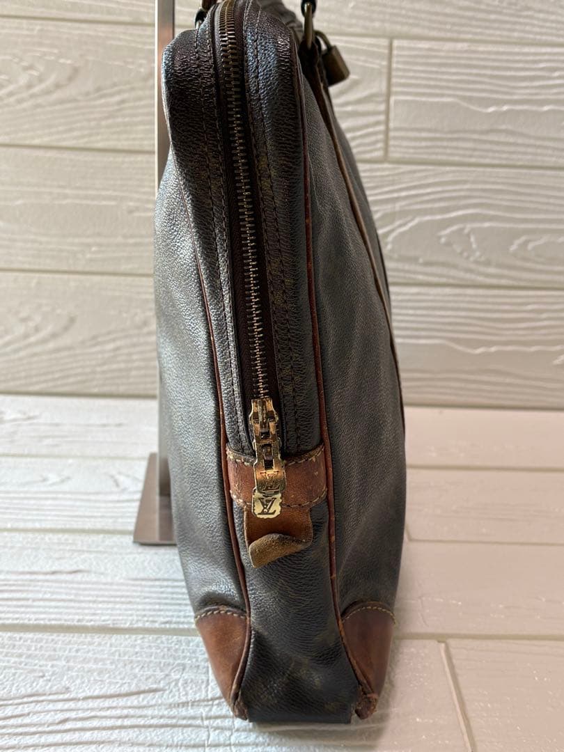 LOUIS VUITTON モノグラム　ビジネスバッグ